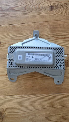 Tesla model radio tuner - y,