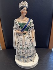 Antike Porzellanfigur Königin Victoria Staffordshire aus dem 19. Jahrhundert (11 Zoll) jung