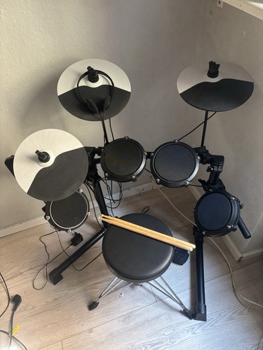 Alesis debut kit black drum - alesis,