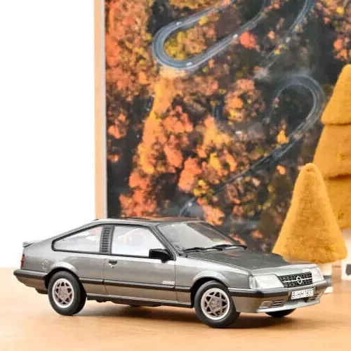 Norev opel monza - 1:18,