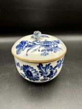 Meissen Dose Deckeldose blaue Blüten Dekor Knaufzeit Handmalerei