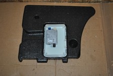 BMW E90 E91 E92 E81 E87 Einleger Fußraum vorne links USB Audio Steuergerät Modul