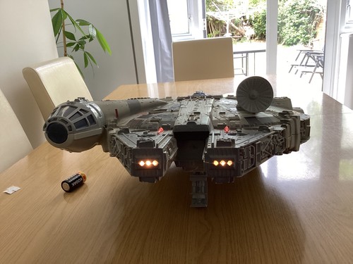 Millenium falcon star wars - falcon,