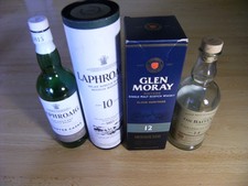 4 leere schottische Whisky Flaschen, 2 x Laphroaig 1 x Glen 1 x Bal Zustand gut 