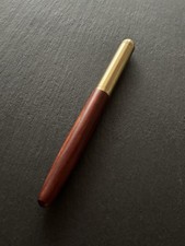 Edler Füllfederhalter aus