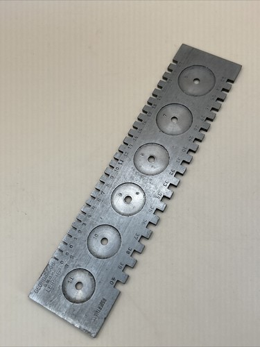 Altes uhrmacherwerkzeug - altes,