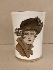 Vase Damenporträt, Stil