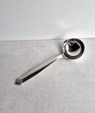 schöne 830 Silber Soßenkelle