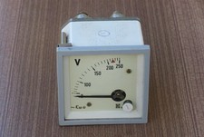 EINBAU - VOLTMETER - 250 Volt AC - Gebraucht