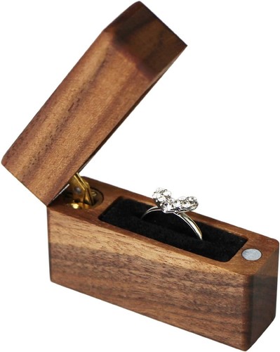 Walnuss ring box - ring,