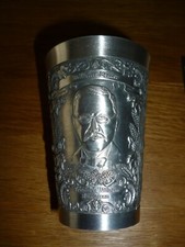 Zinnkelche mit zugehörigen