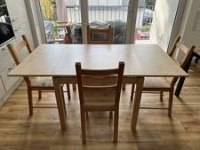 Ausziehbarer Esstisch aus Holz (inkl. 4 Stühle), 90x100-160, Sehr Guter Zustand