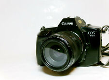 Sammlerstück,  Canon EOS 650, erste Kamera-Typ aus der EOS Reihe mit EF Bajonett