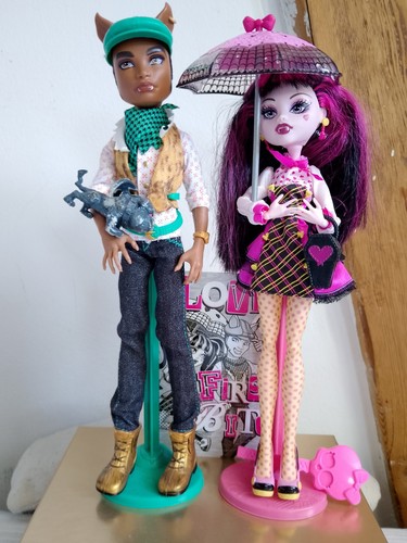 Draculaura mit clawd forbitten - draculaura,