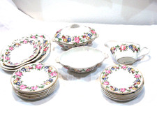 Puppengeschirr Porzellan England Konvolut 18 Teile Rosen – Blumen - Muster Boden