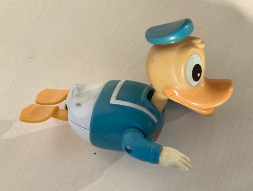 Walt disney donald duck - walt,