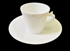 Antike Mokkatasse mit UT