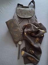 Wunderschönes Taschenset 4 teilig - Rucksacktasche, Schal, Geldbörse, Uhr - NEU