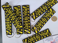 3er SET Keycain PULL TO EJECT