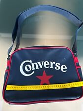 Schicke  Orig. Converse Schulter-/Umhängetasche in dunkelblau mit Schulterriemen