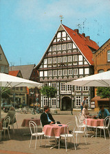 AK Stadthagen, Markt, Café, Tische Stühle Schirme Buchhandlg. Harten (Nr. 2358)