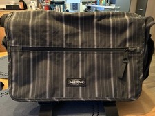 Eastpak Umhängetasche /