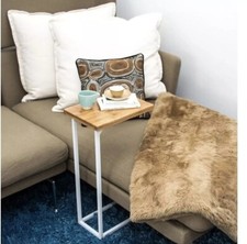 Couchtisch/Beistelltisch aus Edelstahl-Naturholz mit Stahlgestell,