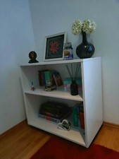 Sehr gut erhaltenes Regal /