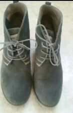 Neuwertige S.Oliver Stiefletten in grau, mit Keilabsatz, Größe 39