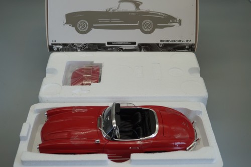 Minichamps 180039041 - 1:18,