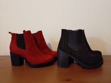 Stiefeletten mit Blockabsatz *