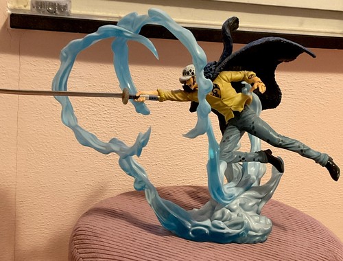 One piece trafalgar law statue - piece,