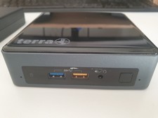Intel NUC 8 i5-8259U 4C/8T