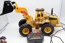 Großer kabelgebundener Bagger mit Knickgelenk defekt