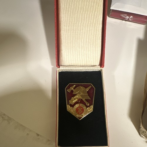 Ddr orden abzeichen etui - orden/abzeichen, im