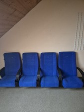 4 originale Kinostühle –