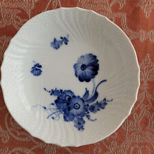 Royal Copenhagen, Schale auf