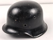 Stahlhelm Glocke Wehrmacht Modell 1942. Neuzeitlich lackiertes Stück, Hersteller