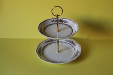 zweistöckige Etagere Teller