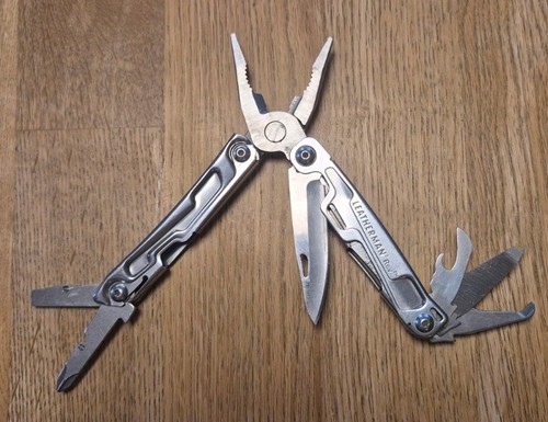 Leatherman rev tool - rev, multitool