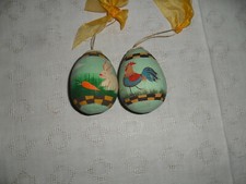 2 alte große Papier Ostereier handbemalt Pappmaschee Motiv Hahn Hase 8,5 cm