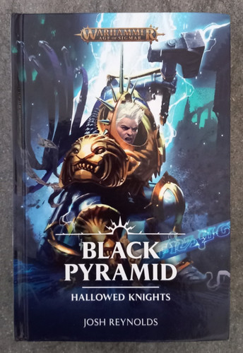 Black pyramid hallowed knights - black,