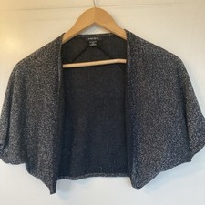 Amisu Damen Glitzer Bolero Gr. XS Schwarz Silber Jacke Cardigan
