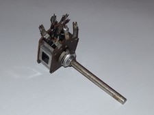 Potentiometer (Tiefton) aus Loewe Opta Venus-Stereo 6786W - Röhrenradio