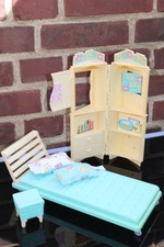 MATTEL BARBIE K9 MÖBEL HOCKER BETT EINZELBETT KISSEN SCHRANK REGALSCHRANK REGAL