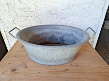 kleine alte ovale Zinkwanne