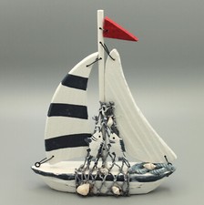 Deko segelboot aus holz - segelboot,