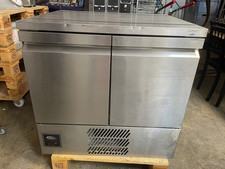 1 Edelstahl Kühltisch