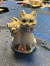 Katzenduo aus Porzellan