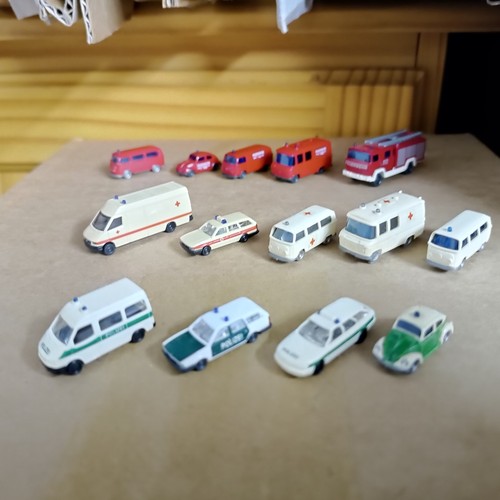 Rettungsfahrzeuge feuerwehr - ,